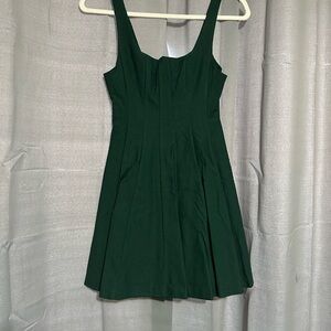 Elegant Green Sleeveless Dress